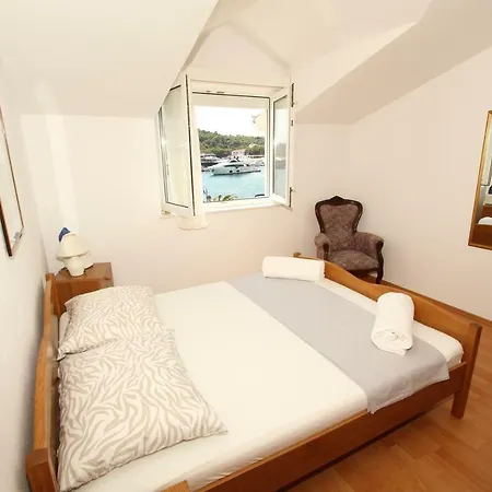 Kuca-eldic * Rogoznica (Sibenik-Knin)