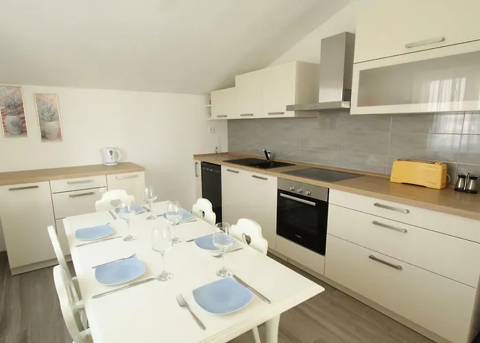 Kuca-eldic Rogoznica (Sibenik-Knin)