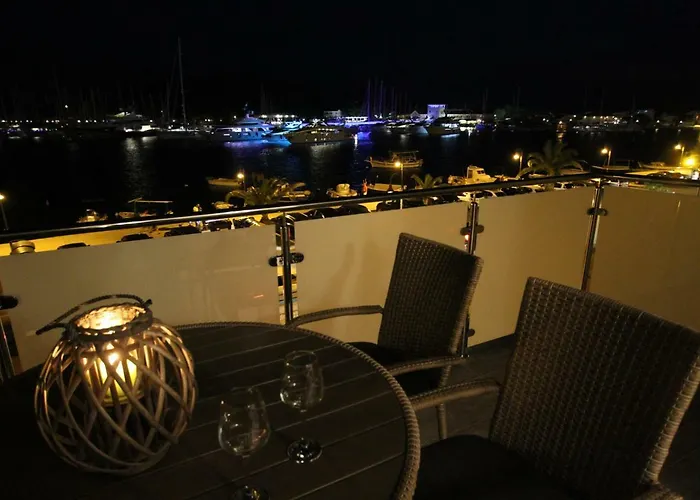 Kuca-eldic Рогозница